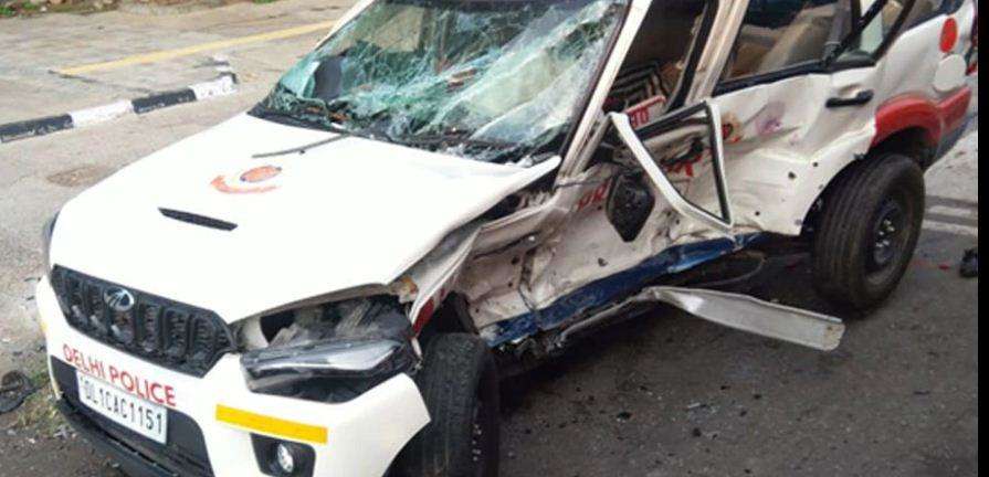 बड़ा हादसा | तेज रफ्तार कार ने पुलिस जीप को मारी टक्कर, हेड कांस्टेबल की मौत