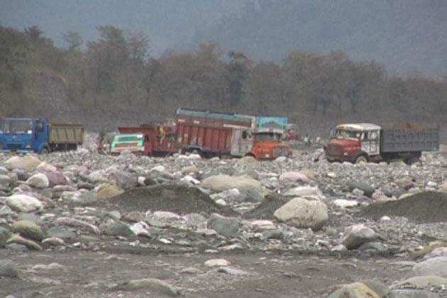 NGT  ने गौला नदी में खनन पर लगाई रोक, सकते में नैनीताल-ऊधम सिंह नगर के खनन व्यवसायी