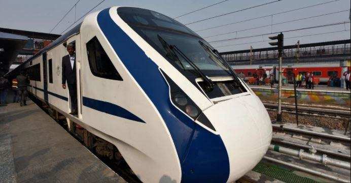 रेलवे ने ‘वंदे भारत एक्सप्रेस’ के टिकट का किराया घटाया, जानें अब कितना हुआ किराया
