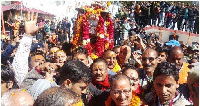 शीतकाल के लिए बंद हुए गंगोत्री धाम के कपाट, अब यहां होंगे मां के दर्शन