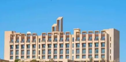 पाकिस्तान के फाइव स्टार होटल पर आतंकी हमला, फायरिंग जारी