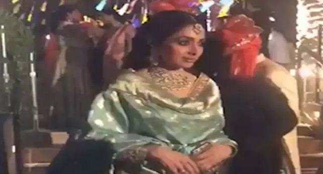 देखिए- बॉलिवुड अभिनेत्री श्रीदेवी के आखिरी दो वीडियो