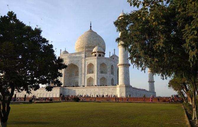 ताज महल के संरक्षण को लेकर उदासीन सरकार, SC ने लगाई फटकार