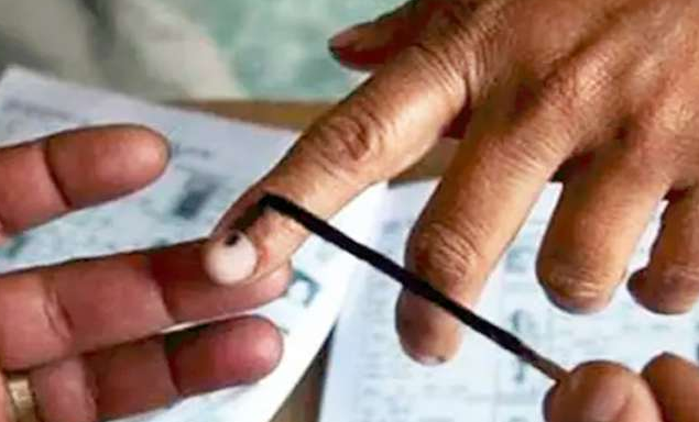 BSP समर्थक ने गलती से BJP को दिया वोट, पछतावा होने पर काट ली खुद की उंगली