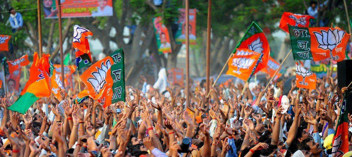 BJP के इन चार विधायकों के कटे टिकट, कांग्रेस के बागियों पर मेहरबानी