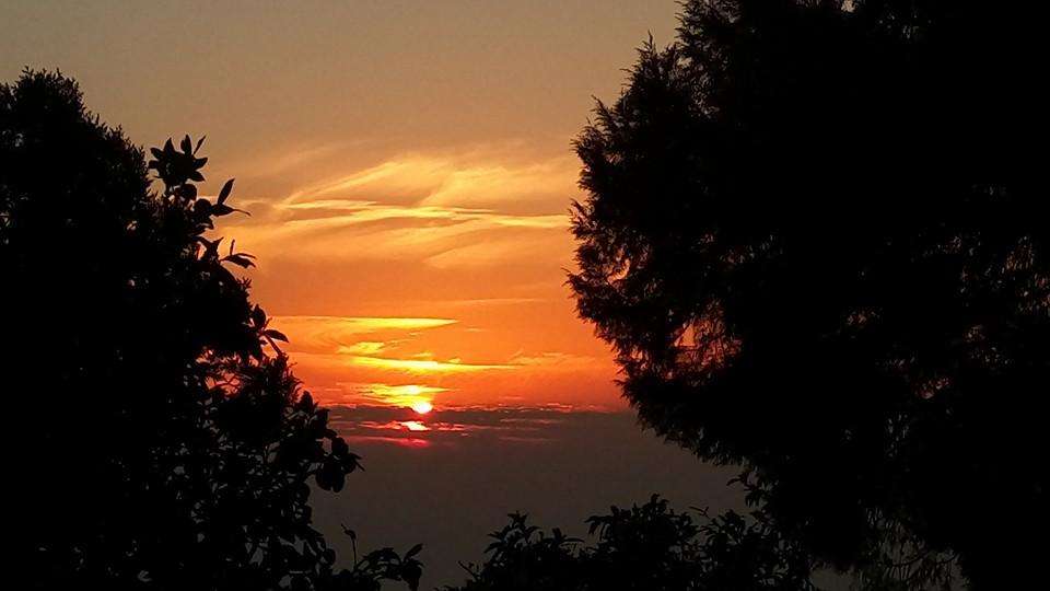 Images | नैनीताल में स्वर्णिम छटा बिखेरता सूर्यास्त