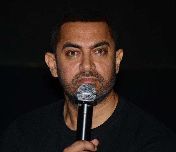 मैं भारत नहीं छोड़ने वाला: आमिर खान