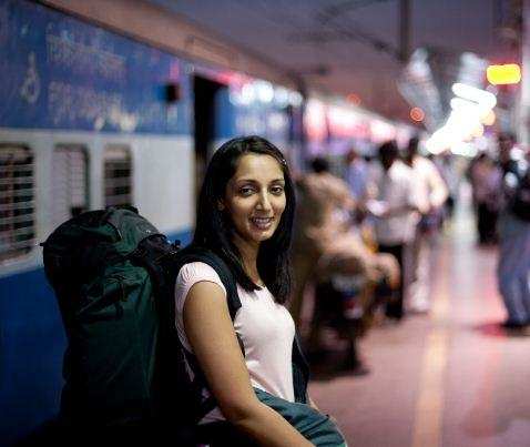 ट्रेन में अकेले सफर करने वाली महिलाओं के लिए अच्छी ख़बर
