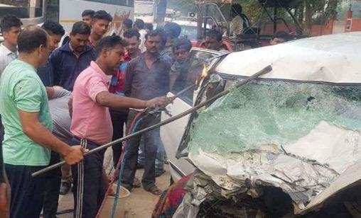 उत्तराखंड | ट्रक और कार की जोरदार भिड़ंत, 3 लोगों की मौत, 2 गंभीर घायल