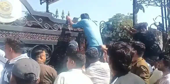 कांग्रेस का प्रदर्शन