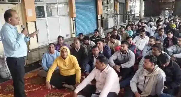 उत्तराखंड रोडवेज में हड़ताल