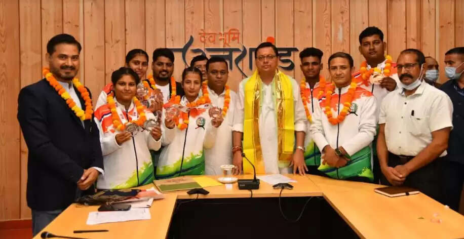 मसस