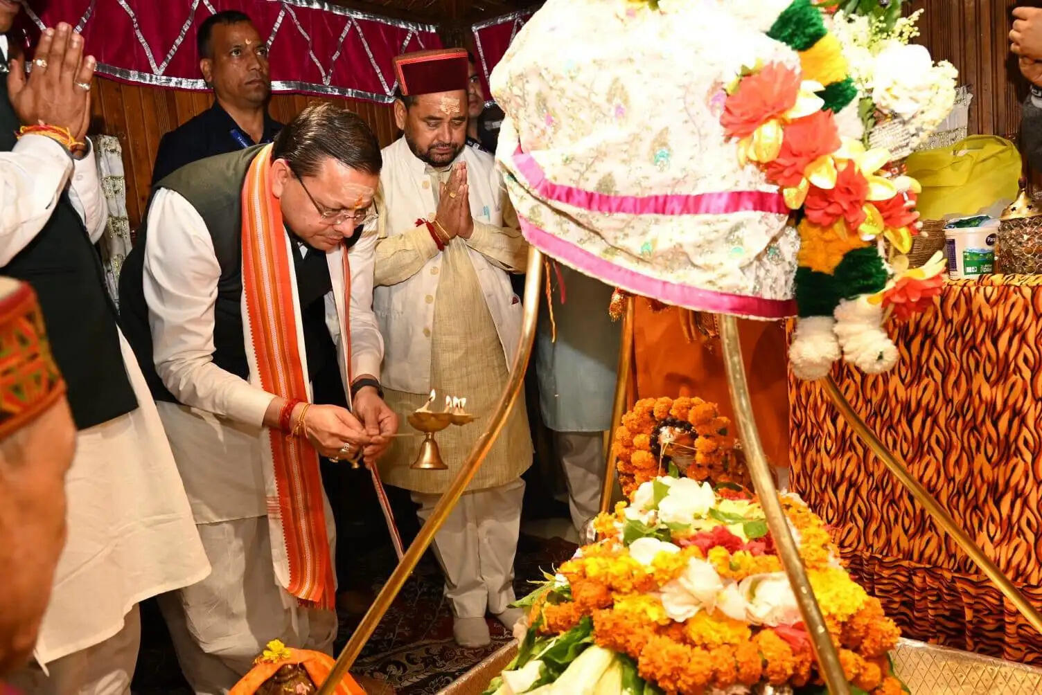CM धामी ने उत्तरकाशी में की पूजा-अर्चना