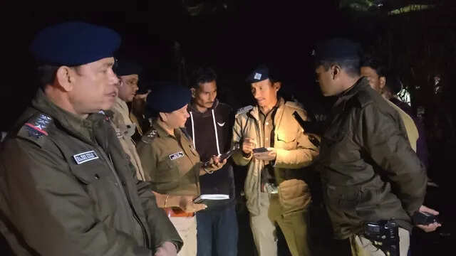 दीवार निर्माण के दौरान हुआ हादसा