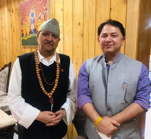 हरिद्वार कुंभ में पहुंचे नेपाल के राजा, डीजी सूचना रणवीर सिंह ने दिया मुख्यमंत्री का ये संदेश